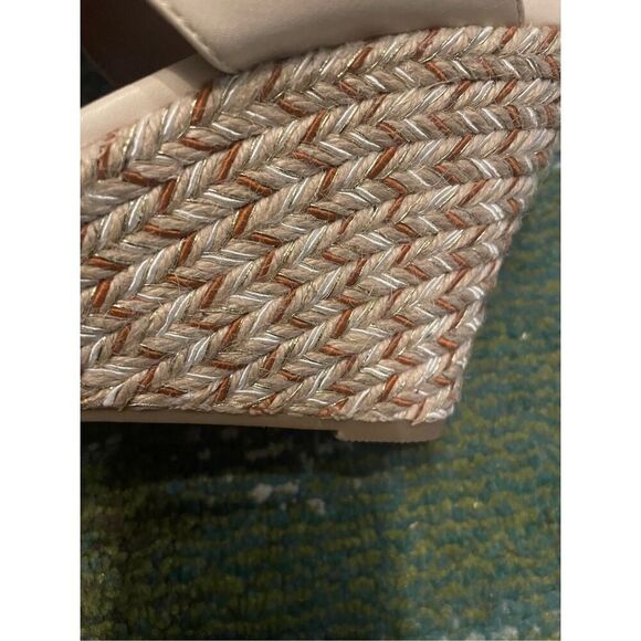 Torrid Zip Front Slip on platform Wedge Tan size 8.5 WW - Picture 6 of 11